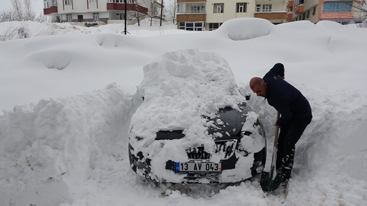 Ama yağan kar hem doğa için hem hayvanlar için iyi bir su deposu oldu. Bitkilerin yetişmesi için de iyi bir fırsat" şeklinde konuştu.