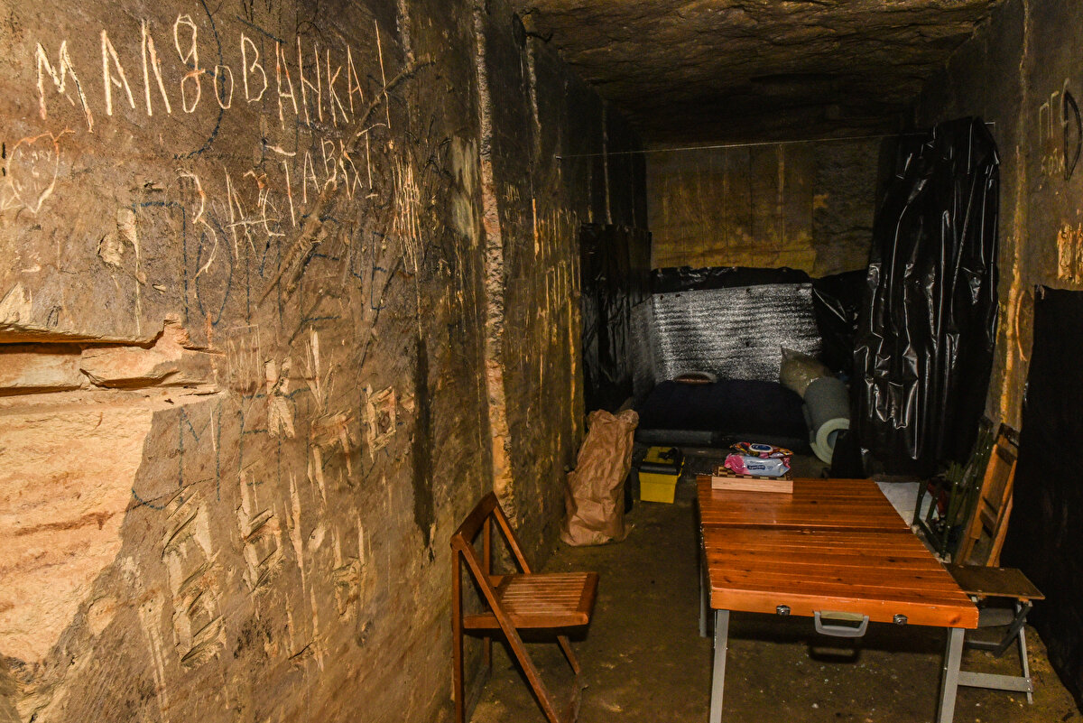 BM İnsan Hakları Yüksek Komiserliğine göre ise Rusya-Ukrayna savaşında 24 Şubat-22 Mart'ta en az 977 sivil hayatını kaybetti, 1594 sivil ise yaralandı.<br><br>