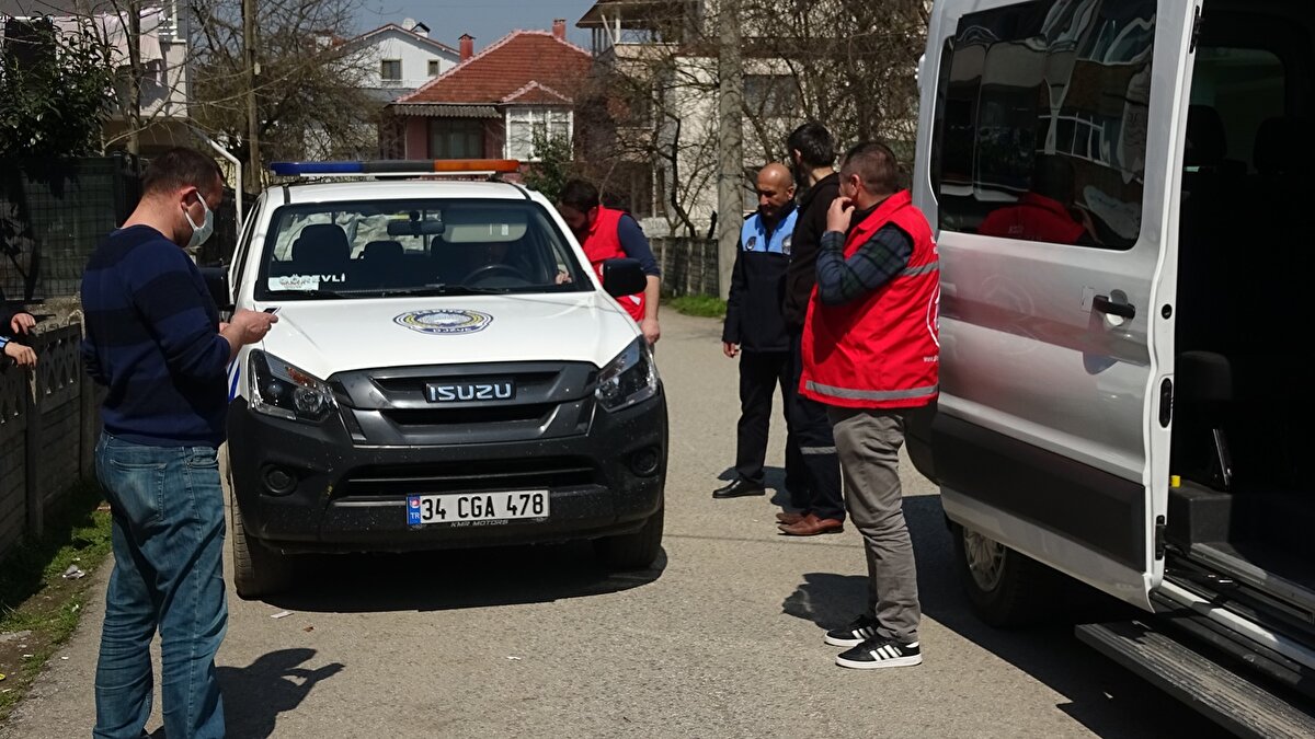 Fikriye G. sağlık ekibi tarafından Atatürk Devlet Hastanesi'ne, Bekir G. ise polis merkezine götürüldü. 3 çocuk ise koruma altına alındı. Belediye ekipleri daha sonra evde temizlik çalışması başlattı.