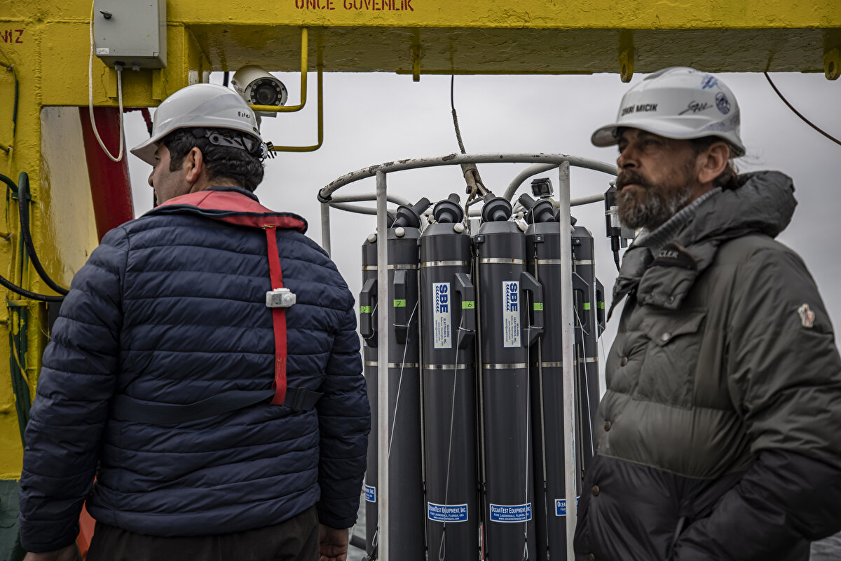 Bu proje için buradayız ama bu yılın şöyle bir farkı var. TÜBİTAK destekli 4 projemiz vasıtasıyla da buradayız. Bu projeler Özel Müsilaj Çağrısı kapsamında desteklenmiş projelerdir. Bu 5 proje kapsamında çok çok yoğun geçen bir örnekleme programıyla bu seferimizi sürdürüyoruz" diye konuştu.<br><br>