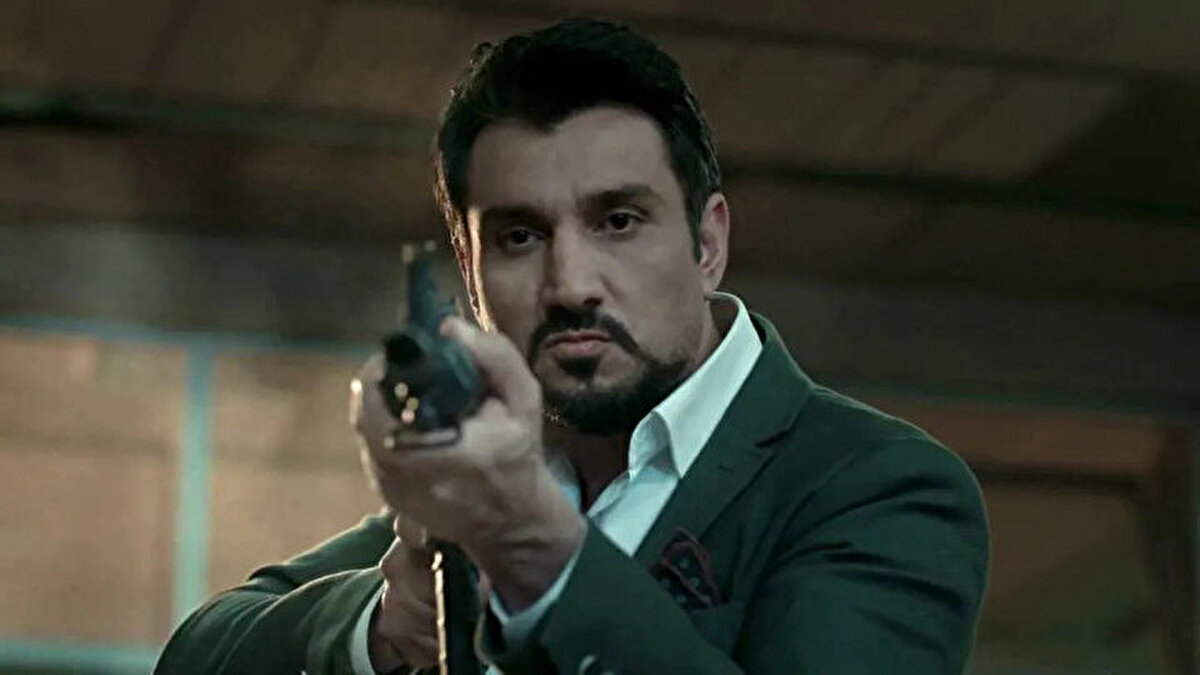 İddialara göre Kurtlar Vadisi Pusu dizisinde Polat Alemdar’ın sağ kolu olan Cahit karakteri yani Cahit Kayaoğlu yeniden ekranlara dönmeye hazırlanıyor.<br>