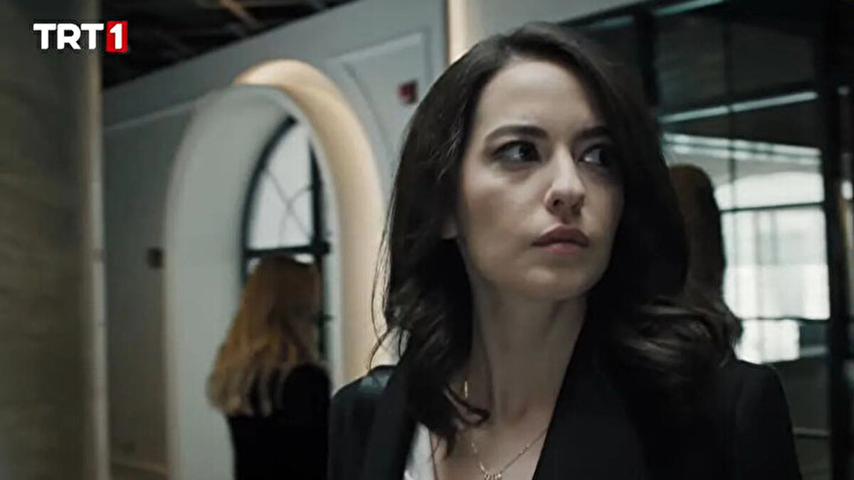 Ünsal Kemal karakteri Mesut Akusta, Memati karakteri Gürkan Uygun, Kara karakteri Hakan Boyav ve son olarak Borsacı Barış Ercan Eker Teşkilat dizisi kadrosunda yer almıştı.<br>