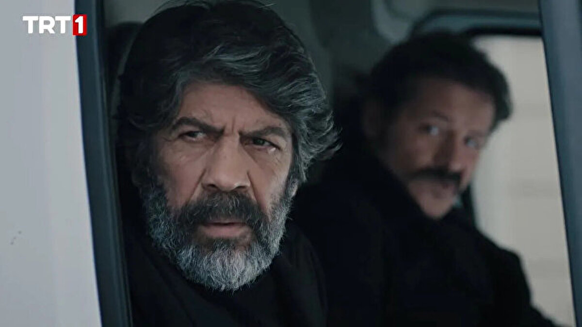 TRT1 ekranlarında iki sezondur reyting rekorları kıran Teşkilat dizisi yeni bölüm ile yine uzun süre konuşulan yapımlar arasında yer aldı. Teşkilat 41. Bölüm yine heyecan ve aksiyon dolu sahneler ile izleyicinin karşısına çıkarken inanılmaz bir gerçek ortaya çıktı.<br>