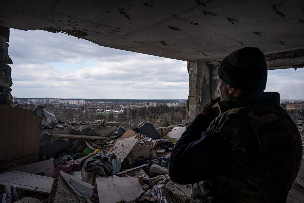 Ancak Rusya, Ukrayna hükümetinin iddialarının "yanlış" olduğunu belirterek Rusya’nın suçlarını reddetti.<br><br><br>Kremlin Sözcüsü Peskov görüntülere güvenilmemesi gerektiğini öne sürerek, "Savunma Bakanlığımızın uzmanları, görüntülerin sahte olduğuna dair belirtileri tespit etti." şeklinde konuştu.