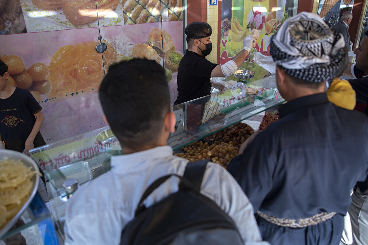 Ramazanda tatlı türlerinden özellikle hurma ve lokmanın yanı sıra baklava tercih edilirken, meyvelerden yapılan çeşitli şerbetler de bolca tüketiliyor.