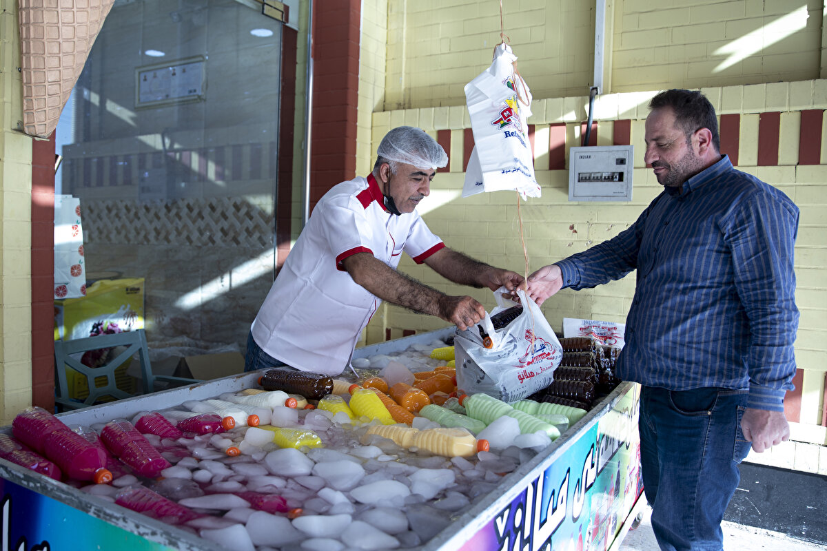 Melezade, uzun zamandır soğuk içecek ürettiklerini ve özellikle yaz aylarında satışlarının arttığını söyledi.