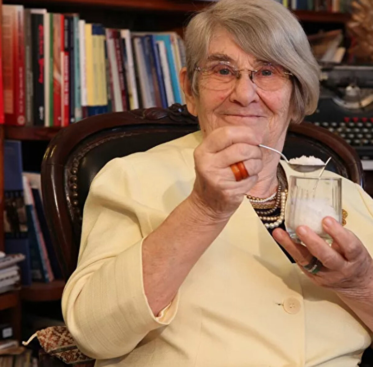 Yaptığı her açıklamada Kaya tuzunun önemine dikkat çeken Canan Karatay, Akşam gazetesine yaptığı özel açıklamalarda da kaya tuzu hakkında önemli bilgiler verdi.