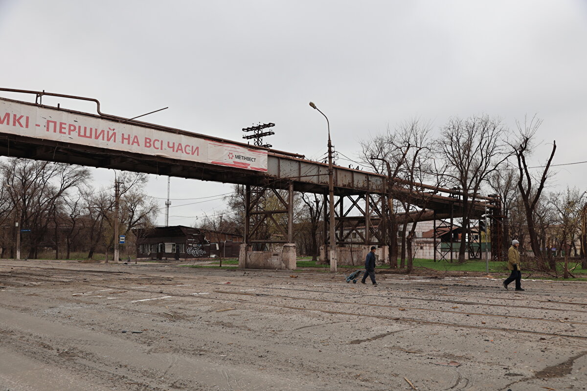 Kiev'de ikamet eden ve Ekonomik Araştırma ve Politika Danışmanlığı Enstitüsü müdürü Profesör Igor Burakovsky ise, 9 Mayıs'ın yerel halkın daha fazla Rus eyleminden korktuğu bir tarih olduğunu söyledi.<br><br>