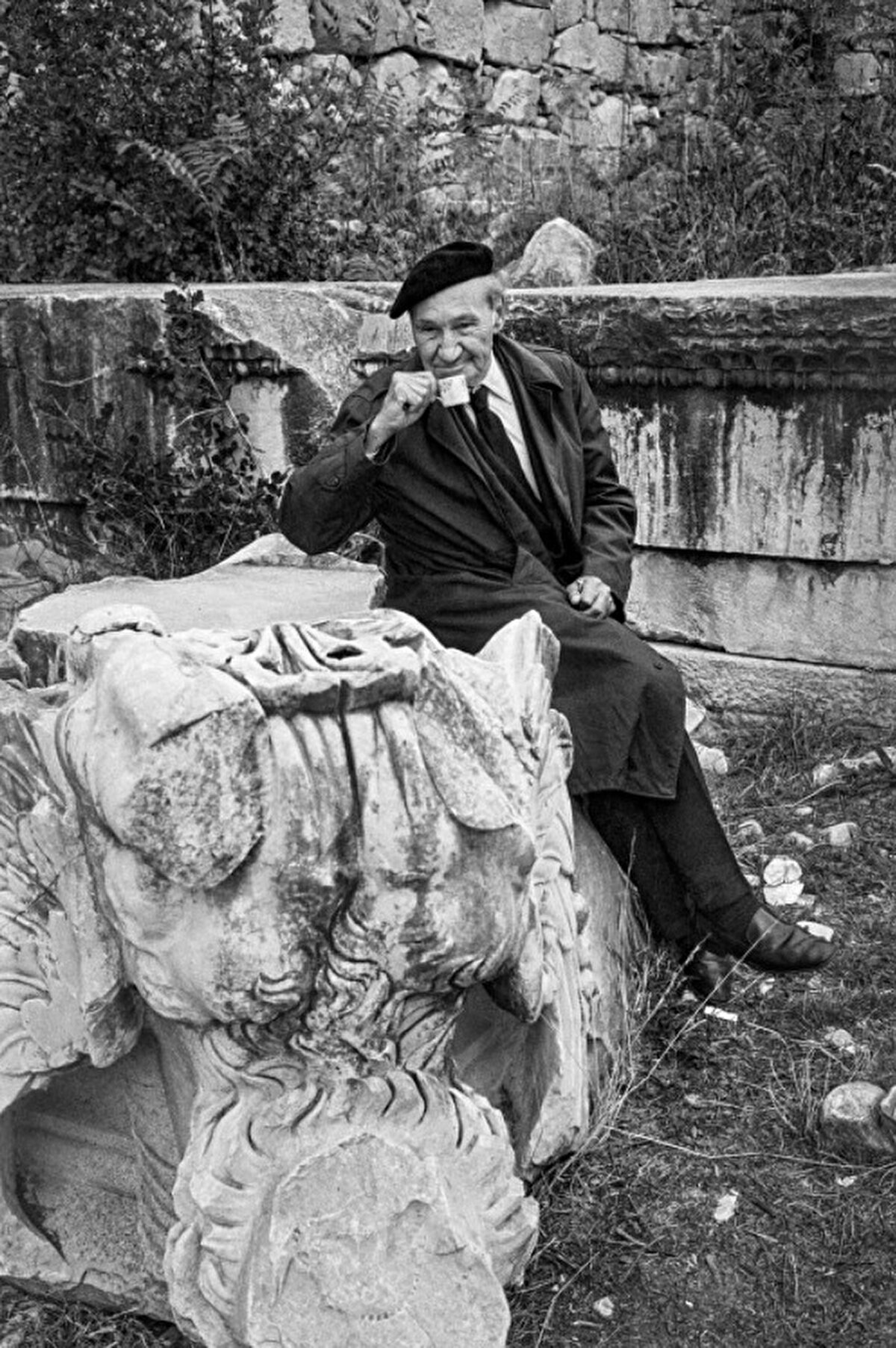 Bodrum Deniz Müzesi Müdürü Selen Cambazoğlu da Bodrum'da açılmasından heyecan duydukları serginin 8 Mayıs'a kadar ziyaret edilebileceğini dile getirdi.