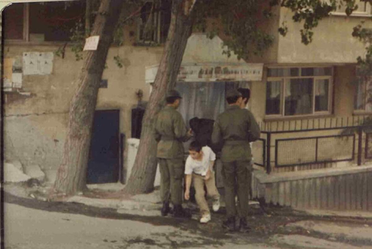 Kocaoğlu, "İnşaat bittikten sonra zaten biz bu çeşmenin daha güzelini yapıp mahallenin hizmetine sunacağız" diye konuştu.<br><br>