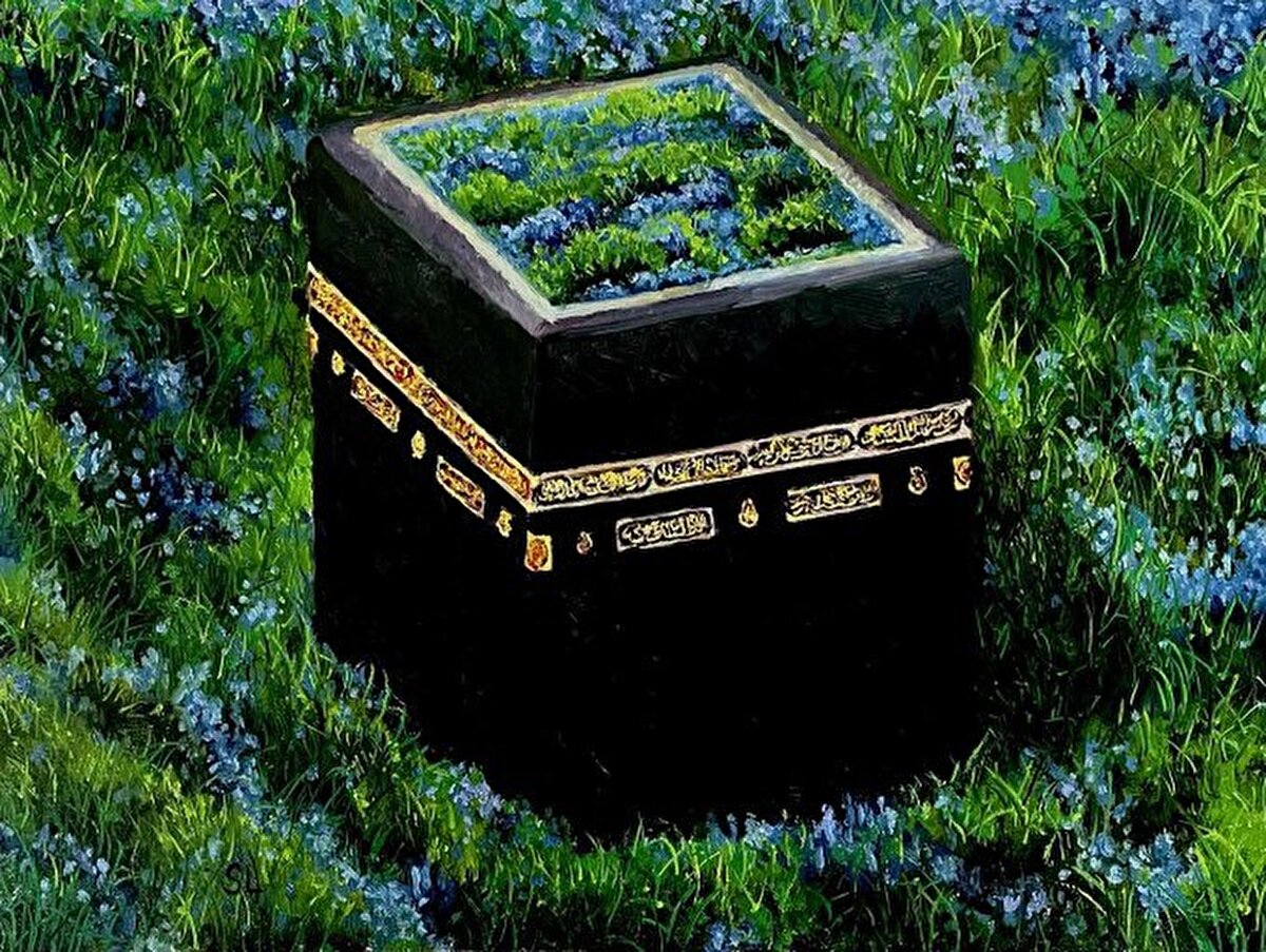 Yeşilliklerle bezenmiş Kâbe