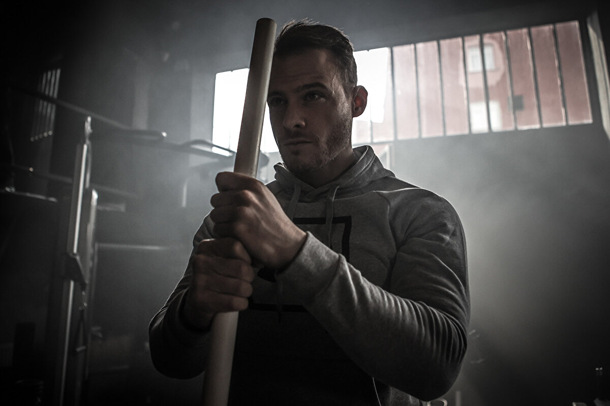 Oyuncu Kerem Bürsin, katıldığı bir panelde iklim krizine dikkat çekerek influencer'ları sorumsuz olmakla eleştirdi. Influencer'ların bu konulara duyarlı olmadığını ifade eden Bürsin, şöyle konuştu...<br><br>