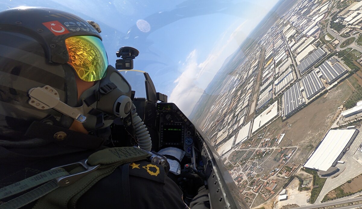 SOLOTÜRK, yeni manevrasıyla F-16 sınırlarını aştı