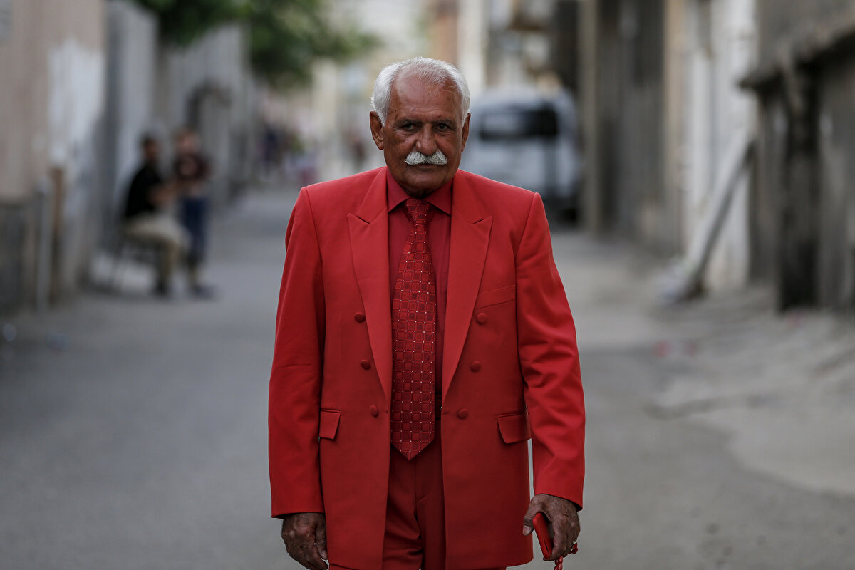 Eğlencelerde halay başı olan Serim'e farklı illerden ve yurt dışından düğün davetleri geliyor.<br>