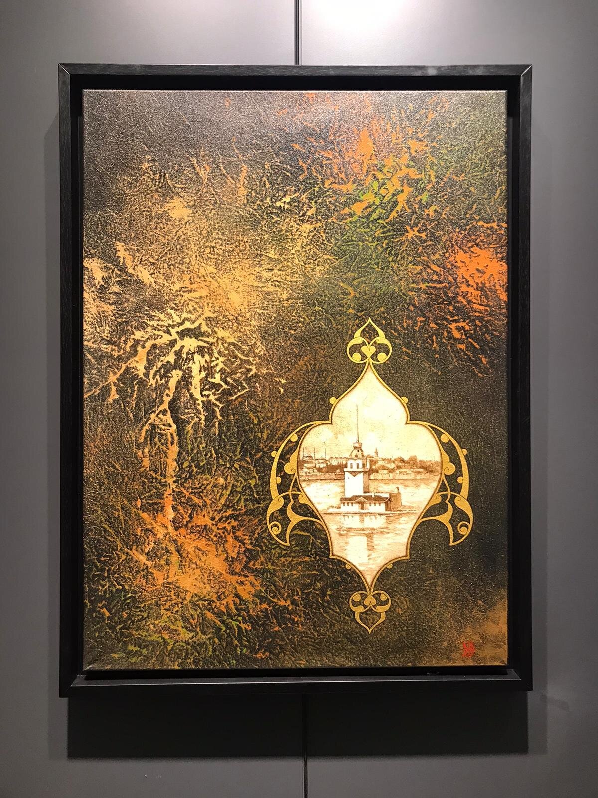  Eşarp üzerine farklı teknikler kullanılarak çalışılan eser.