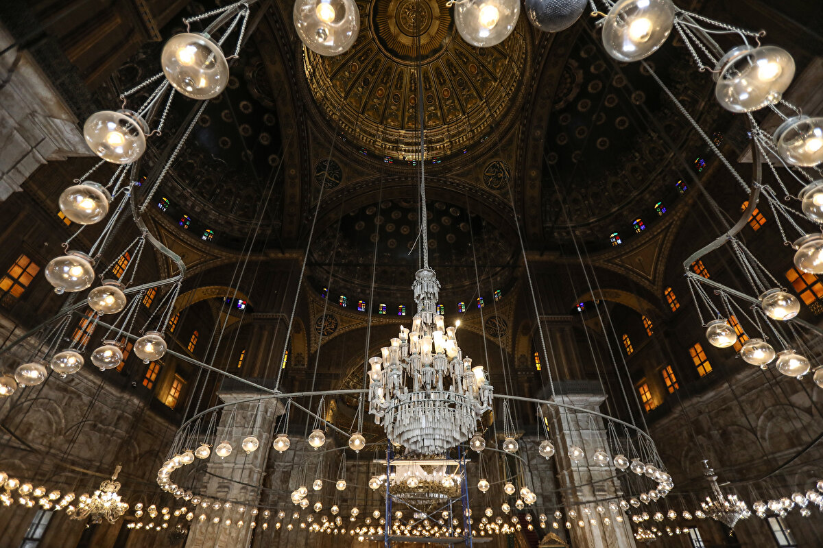 Kahire'deki Mukattam Tepesi'nde yer alan tarihî kale, tüm şehre hâkim konumu itibarıyla da şehirde en çok ziyaret edilen yerlerden biri olarak öne çıkıyor.