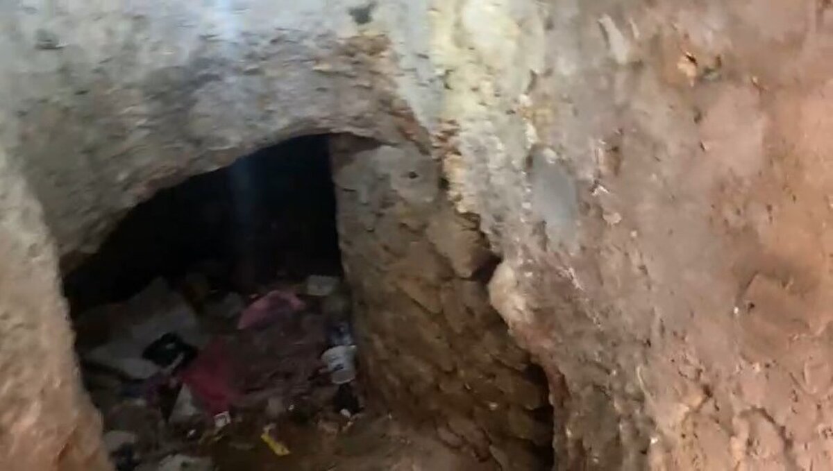 Ekipler, tek tek kapıları çalarak evlerin boşaltılmasını istedi. Mahallede yaşayan Kadir Çelik, "Burada çökme meydana gelmesi sonucu tünel ortaya çıkmış. Daha öncede defineciler burada kazılar yapmıştı. Şimdi evler boşaltılarak çalışma başlatıldı" dedi.