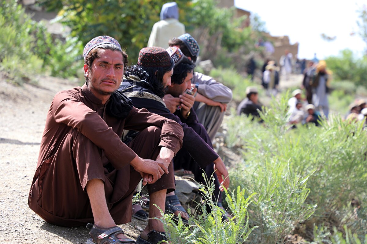 Ayrıca, Afganistan genelinde depremzedeler için yardım kampanyası başlatıldı.