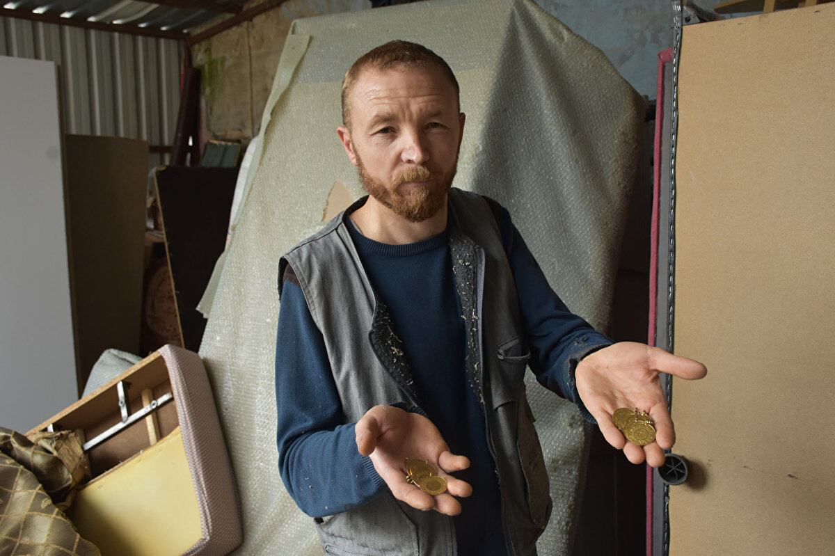 Sercan Sevenk, "İnsanlar bu altınları ne zorluklarla biriktiriyor. Allah bize haram yedirmesin. İnsanlık görevimizi yaptık" dedi.