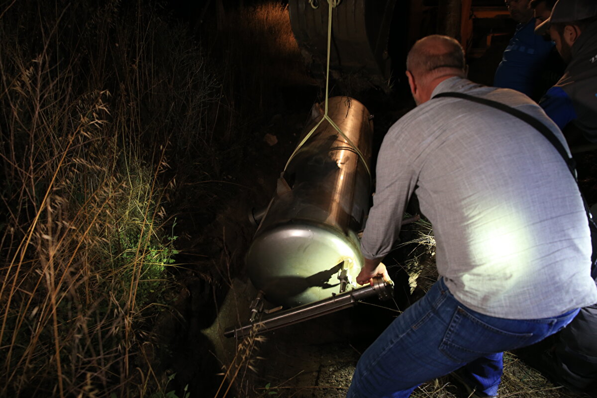 Kokuyu alan vatandaşlar doğalgaz kaçağı var endişesiyle güvenlik güçlerini aradı.<br><br>
