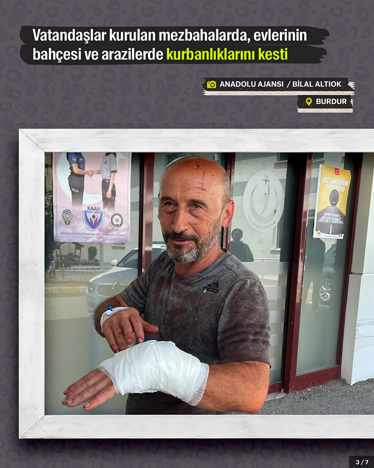 Vatandaşların kimi belediyelerin kurduğu sabit ve mobil mezbahada kimi de evlerinin bahçesi ve arazilerde kurbanlıklarını kesti<br>