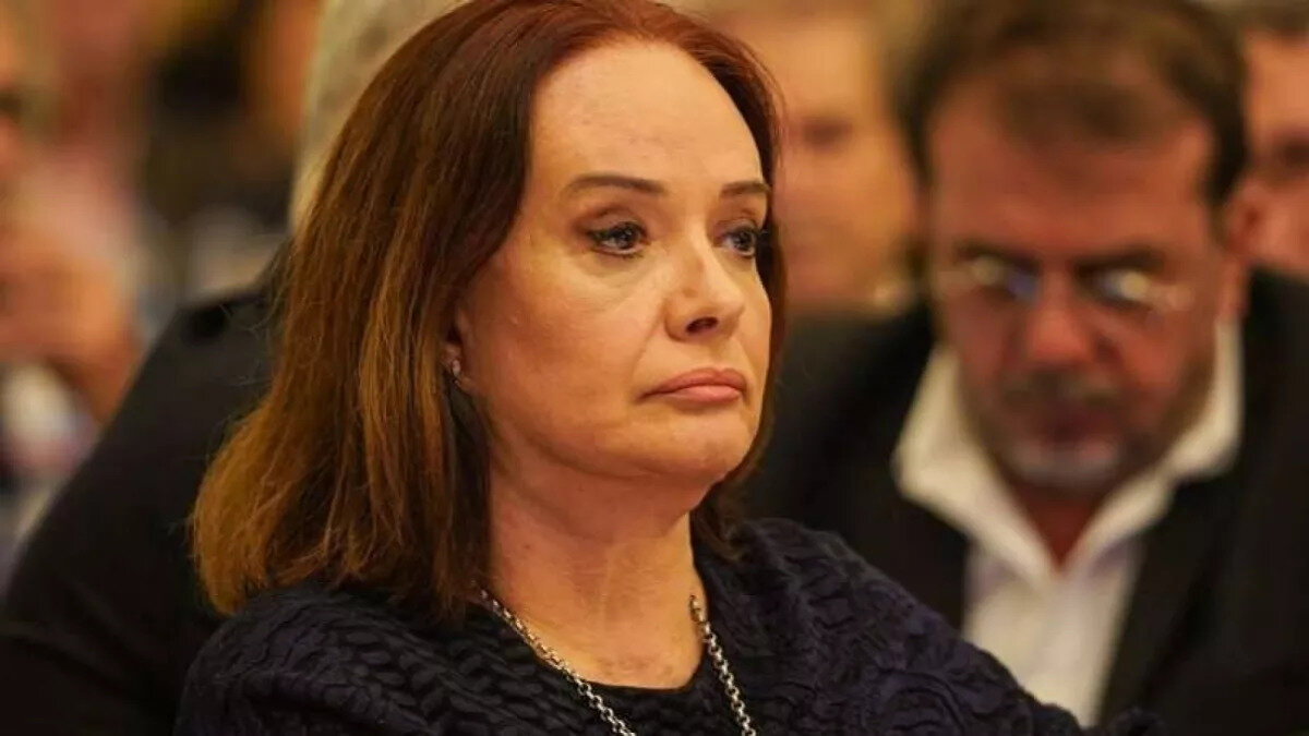 MÜJDE AR - Kamile Suat Ebrem<br><br>