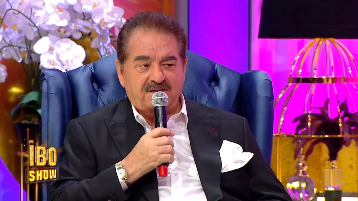 Çocuklarına vasiyet eden Tatlıses, “Bir gün ölürsem sizleri sizlere emanet ediyorum. Kardeşler olarak birbirinize sahip çıkın, aranızda düşmanlık olmasın.” diye konuştu.<br><br>