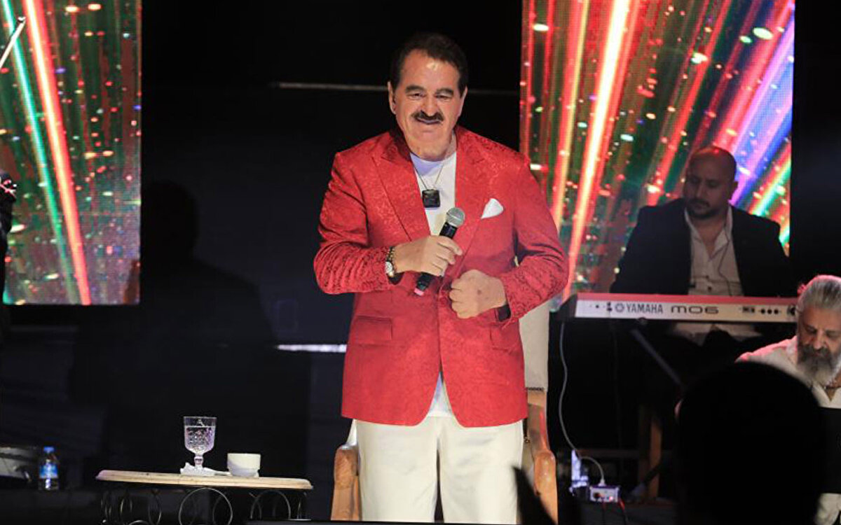 Her konserinde olduğu gibi Çeşme’de de duygusal anlar yaşayan Tatlıses’ten beklenmedik bir itiraf geldi.<br><br>