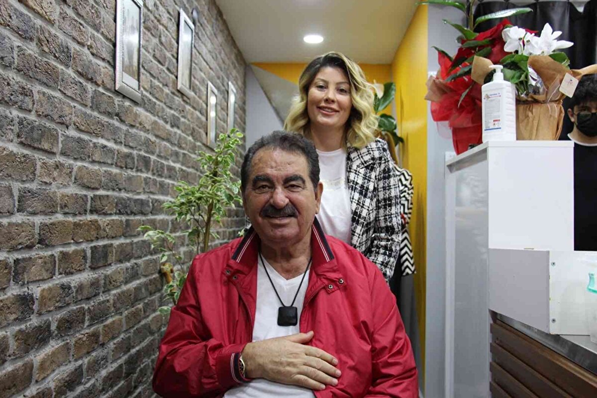 Yılların sanatçısı, “Mesleğimden dolayı her gün bir yerdeyiz. Çocuklarımın, yuvamın başında olamıyorum ama ben hakikatten gerçek bir babayım.” dedi.<br><br>