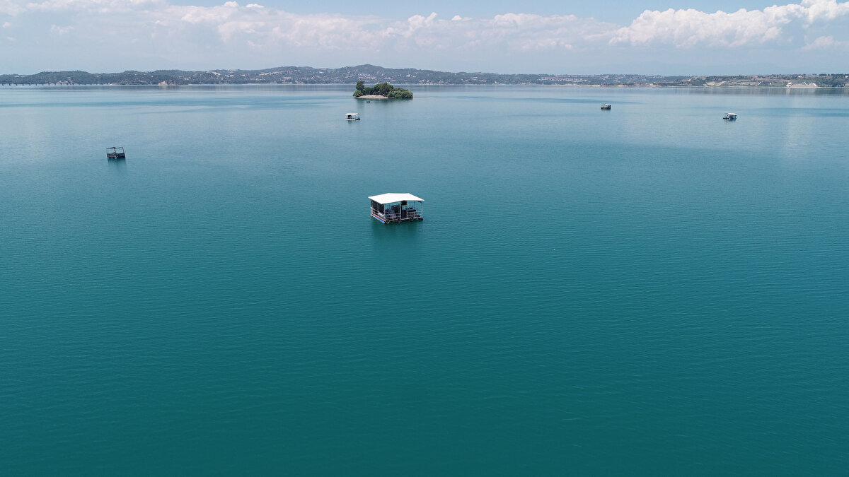 "Bu yapılaşmaların ilgili resmiyeti idaremizde bulunmamaktadır. Bu yapılaşmalarla ilgili idaremiz tarafından verilen bir izin yoktur. Müdürlüğümüz, Adana Valiliği koordinasyonunda diğer kurumlarla iş birliği yaparak gerekli çalışmalar başlatılacaktır."<br>