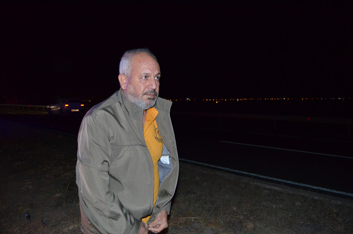 İddiaya göre bagaj kapağının açılması üzerine minik Muhammed Melih, eşyaların üzerinden kayıp yola düştü.