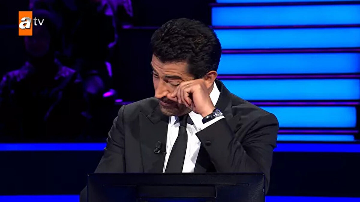 Sağlam'ın sözleri üzerine duygulanan İmirzalıoğlu, Türk askerine teşekkür ederek gözyaşlarına hakim olamadı.<br><br>