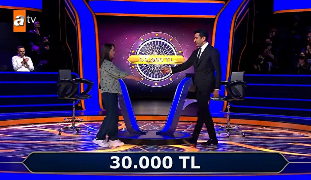 Yarışmayı kaybeden Canan Hanım, 30.000 TL ile Milyoner'e veda etti. <br><br>
