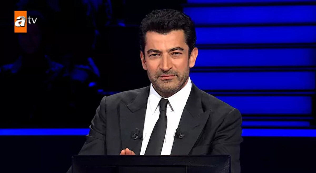 Türk televizyonlarının en uzun soluklu bilgi yarışması Kim Milyoner Olmak İster, her hafta birbirinden ilginç sorularla izleyenlere heyecan dolu dakikalar yaşatmaya devam ediyor. Yarışmacıların genel kültür bilgisini ölçen yarışmada 1 milyonluk büyük ödüle ulaşmaya çalışan yarışmacılar zorlu bir mücadele veriyor.<br><br>