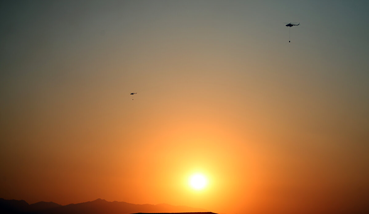 Argavlı Mahallesi'nin üst kesimindeki ormanlık alanda henüz belirlenemeyen nedenle yangın çıktı.<br><br>Haber verilmesiyle bölgeye, Orman İşletme ve itfaiye ekipleri sevk edildi.