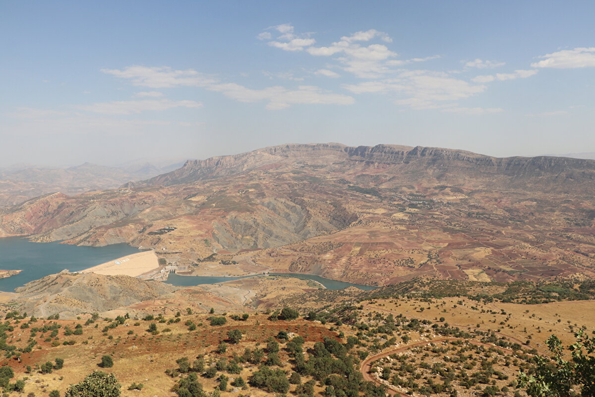 Köyde yaşayan Sabri Yıldırım da köyü endişelendiren bu durumun özellikle gece saatlerinde yaşandığını kaydetti.<br>