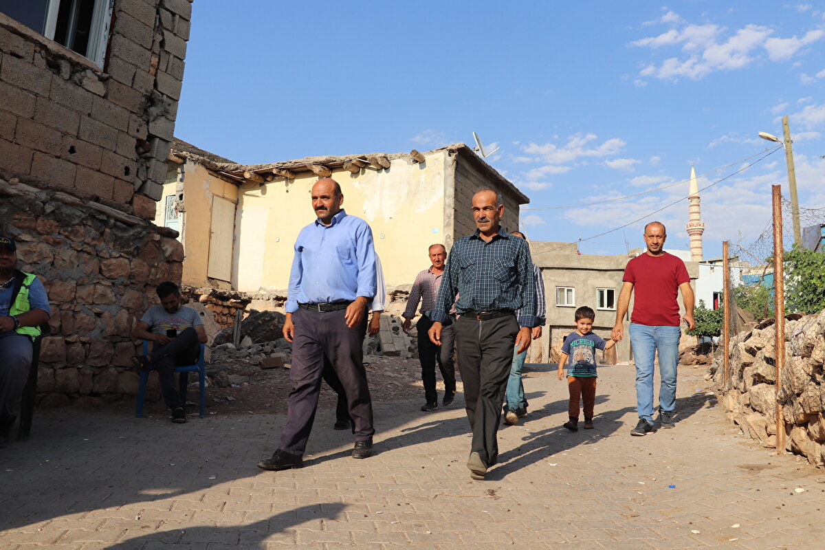 <br>AFAD İl Müdürü Cahit Akkoyun, köy muhtarı Necmettin Baykara'nın talebi ve köylülerin iddiaları üzerine köyde incelemede bulunduklarını söyledi.