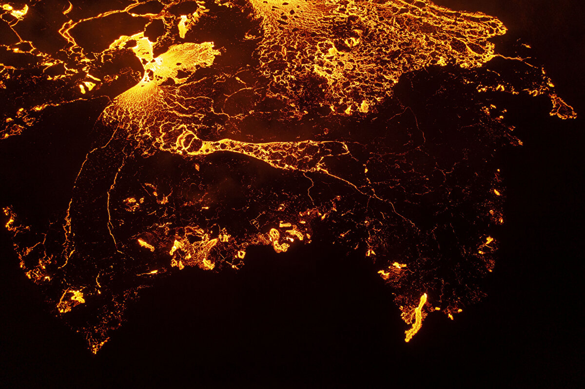 Eyjafjallajokull Yanardağı'nın 2010'da patlaması sonucu 100 binden fazla uçuş iptal edilmiş, yüzlerce kişi bölgeden tahliye edilmişti.<br><br>