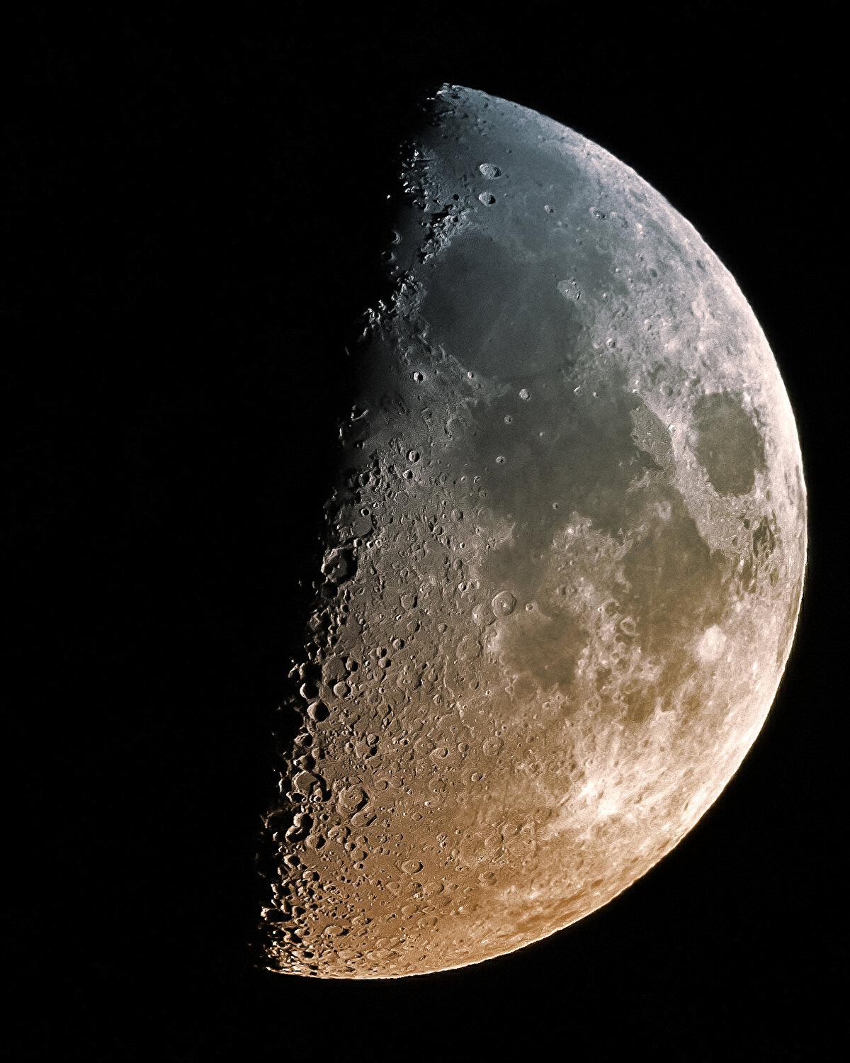 TÜBİTAK Ulusal Gözlemevi'nin (TUG) hazırladığı 2022 Gök Olayları Yıllığı'na göre, bazıları binlerce yıl öncesine tarihlenen kuyruklu yıldızların geçişleri sonrası bıraktığı artıklardan oluşan gök taşı yağmuru olayları, her yıl dünyada 8 kez yaşanıyor. Bunlar Quadrantid (Dörtlük), Lyrid (Çalgı), Eta Aquarid (Eta Kova), Delta Aquarid (Delta Kova), Perseid (Kahraman-Perce), Orionid (Avcı), Leonid (Aslan) ve Geminid (İkizler) olarak adlandırılıyor.