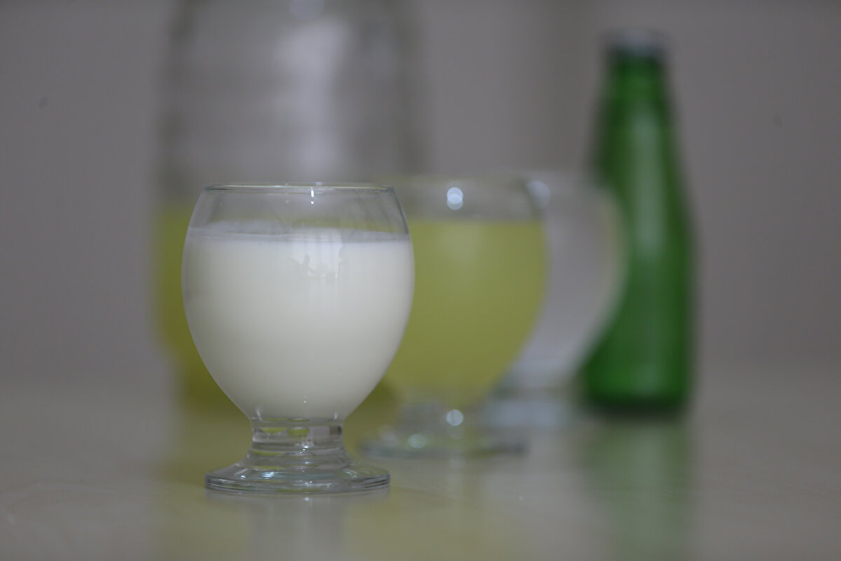 "Yazın yağlı gıdalardan uzak durun" uyarısı<br><br>Prof. Dr. Hayoğlu, yaz döneminde alınan gıdaların yağlı olmaması ve tıka basa yenilmemesinin önemine dikkati çekerek, bu dönemde balık, zeytinyağlı sebzeler ve salatanın tercih edilmesi gerektiğini ifade etti.