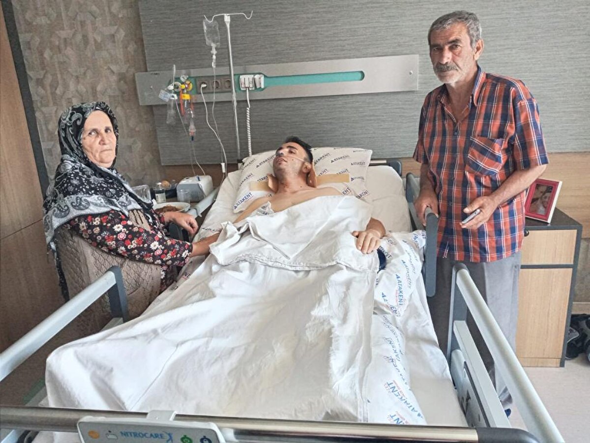 Hakan Koçak, burada denize balıklama atladı, ancak geri çıkmadı. Durumu fark edip, denize giren arkadaşları, Koçak'ı suyun dibinde yarı baygın halde bulup, çıkardı.