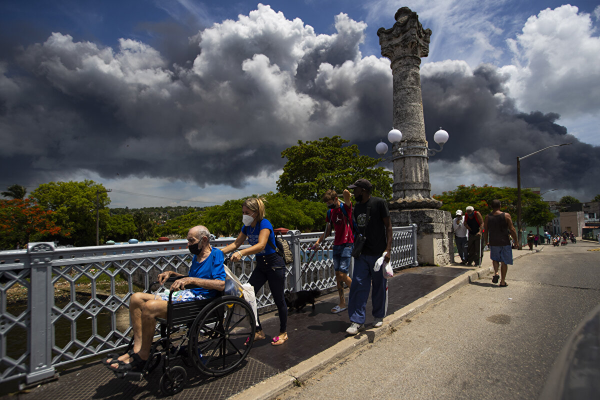 Küba'da elektriğin karşılanmasında büyük önemi olan Matanza Limanı'nın devre dışı kalması nedeniyle ülkenin yüzde 60'ına ancak elektrik verilebiliyor.<br><br>