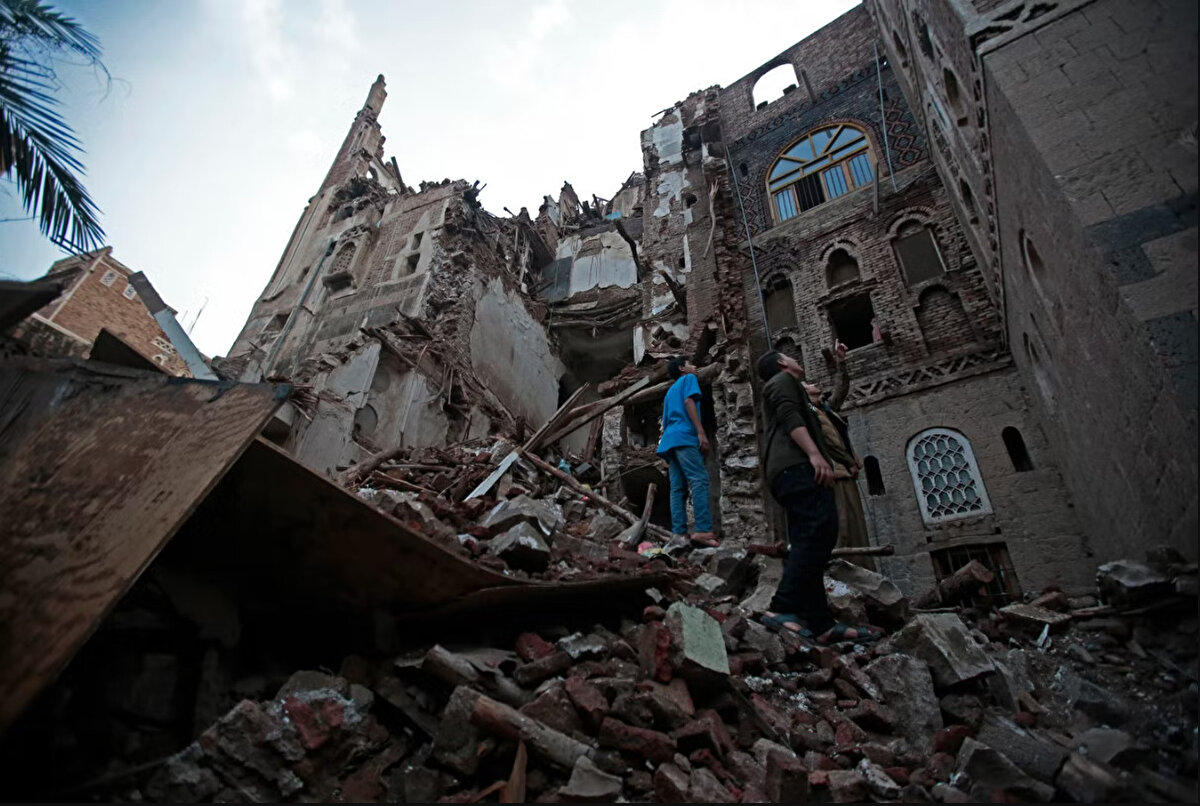 El-Kabsi, bölgenin tarihi göz önüne alındığında, UNESCO'nun kurtarma ve restorasyon çabalarında sorumluluk taşıdığı konusunda ısrar etti. Önceki hükümet altındaki yılların ihmalinin bedelini ödediğini de sözlerine ekledi.