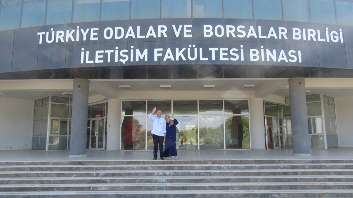 Kentte 35 yıl önce evlenen Mahmut ve Ayşe Çakır çiftinin Şeyma ve Ahmet Enes isimlerinde iki çocukları dünyaya geldi. 