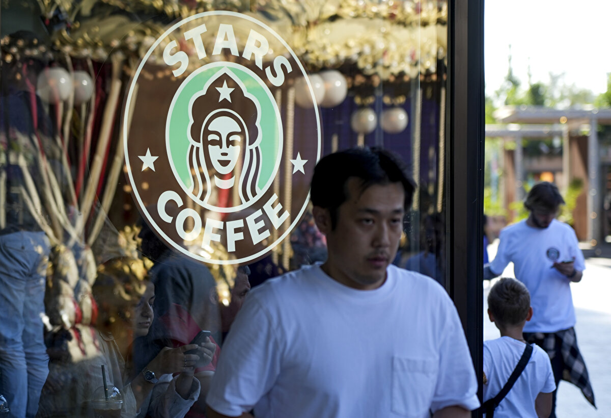 ABD'li kahve zinciri Starbucks, yaklaşık 15 yıldır faaliyet gösterdiği Rusya pazarından ayrıldı.