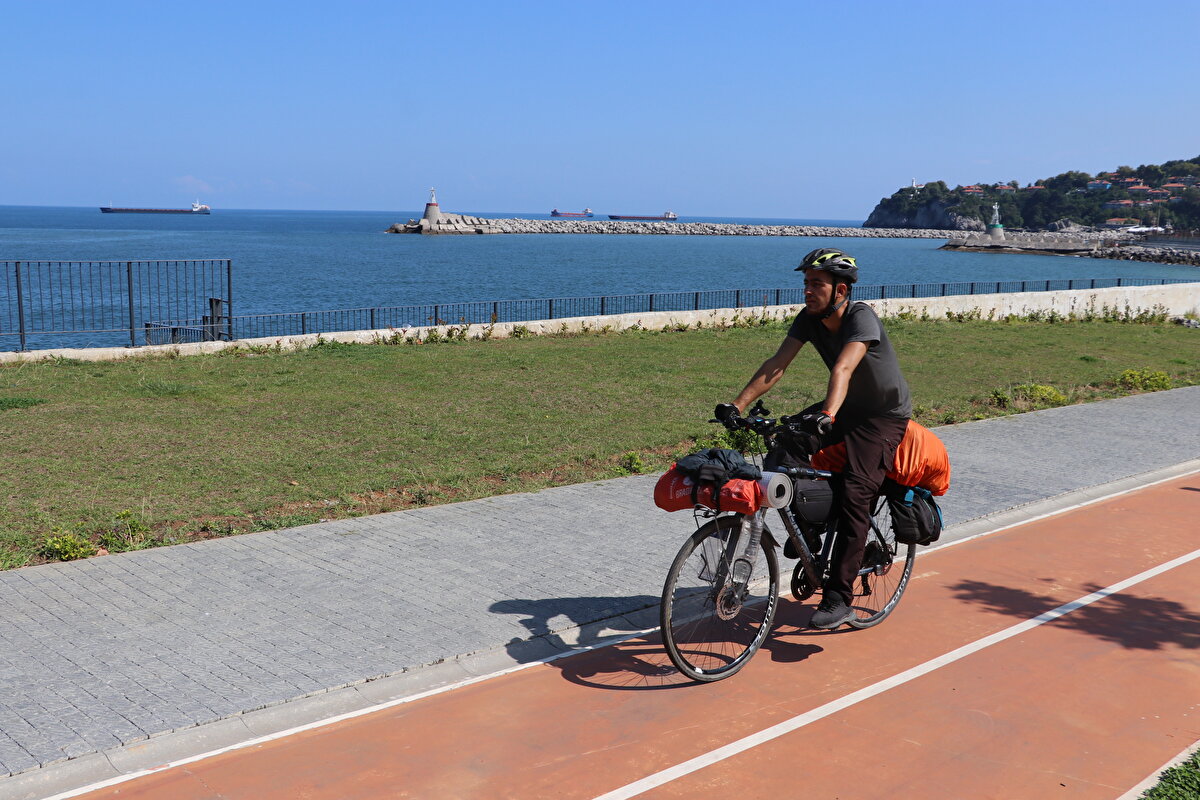 "Gençler için çok büyük bir imkan"<br><br>Muhammed Sıddık Dicle, AA muhabirine, bisiklet sürmeyi sevdiğini söyledi.