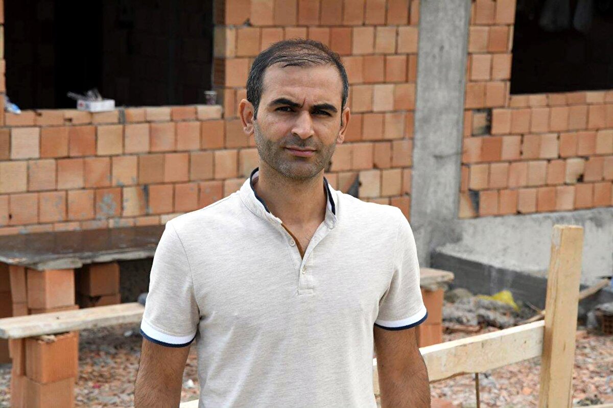 'HUKUKİ YOLLARA BAŞVURDUK'<br>İdris Karataş, betonları aldığı firma ile betonların kontrolünü yapan yapı denetim firması hakkında yasal yollara başvurduğunu söyledi. Avukatı aracılığıyla iki firma hakkında da suç duyurusunda bulunduklarını belirten Karataş, "Gerekli kontroller yapılmadan, kullandığımız betona sağlam raporu verilmiş. Elimizdeki tüm raporlarla yasak süreci başlattık" diye konuştu. 