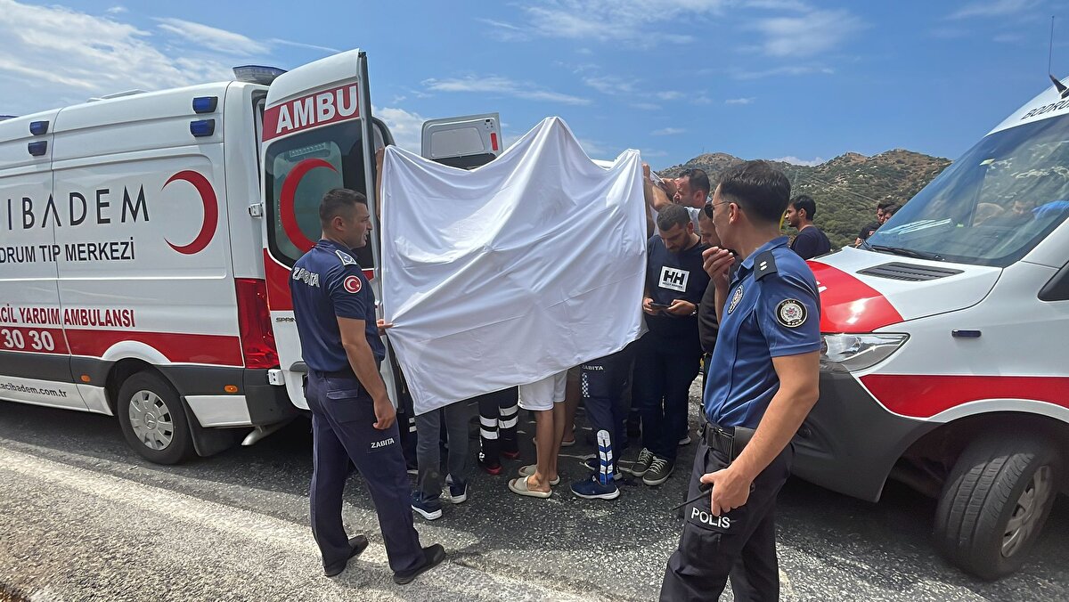 Olay yerinde Tatlıses'in görüntülenmemesi için örtüyle önlem alındı