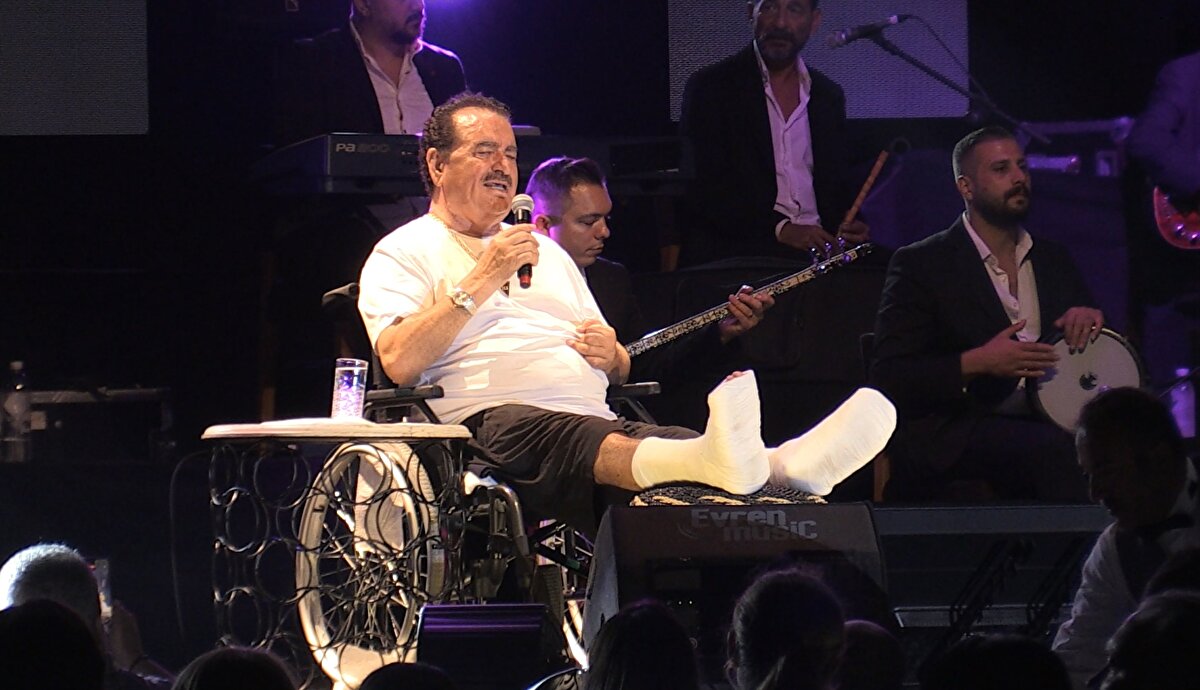 Alevler çevredekiler tarafından söndürülmüş, Tatlıses'in de aralarında olduğu 5 yaralı hastaneye kaldırılmıştı.<br><br>