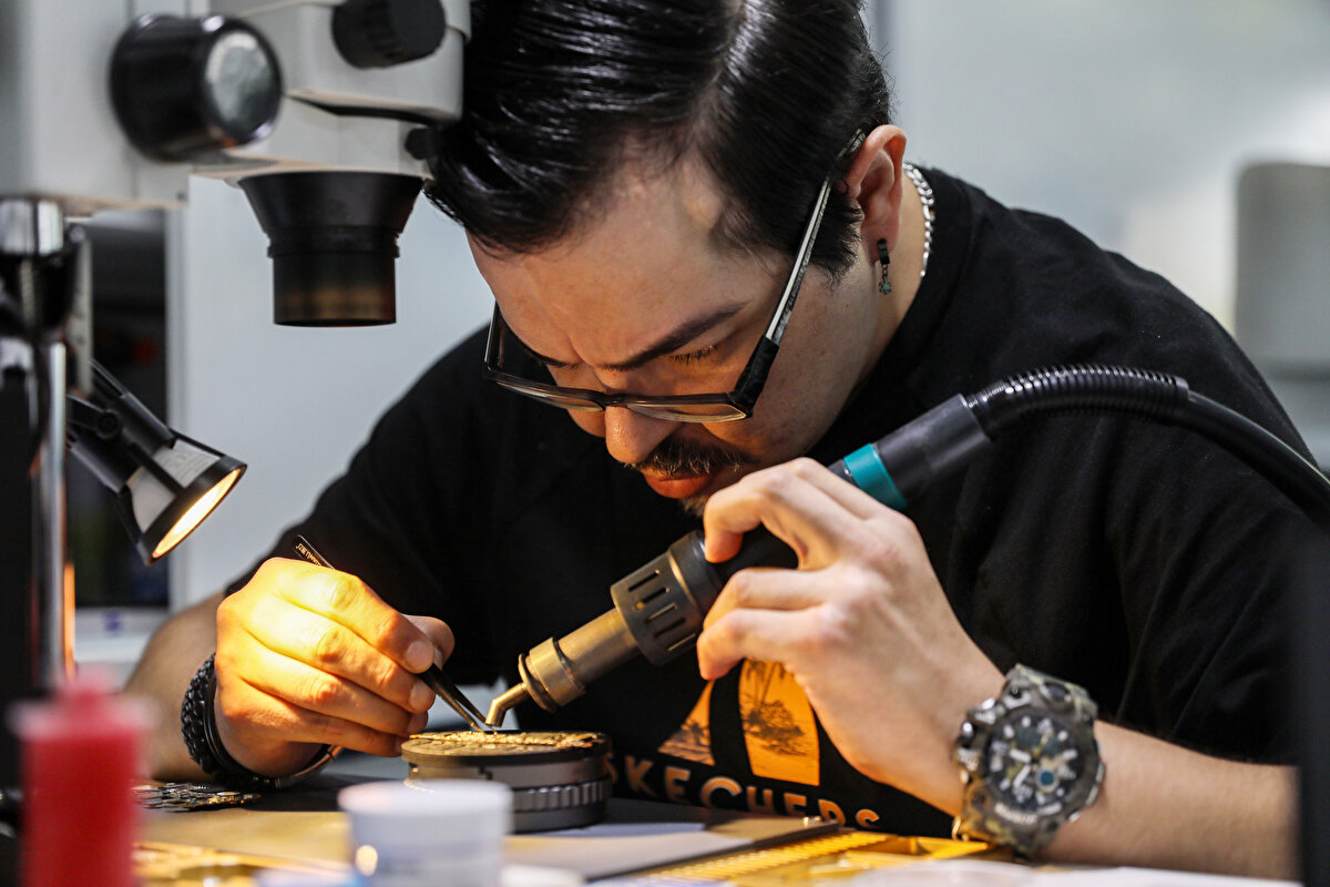 Muratpaşa ilçesinde ağabeyiyle beraber cep telefonu tamiri yapan Semih Taşdemir'e arkadaşı, 2015 yılında aldığı yeni motosikletini göstermek için iş yerine geldi. Taşdemir, denemek istediği motosiklete binerek uzaklaştı. Bir süre sonra ileriden ses duyan Taşdemir'in yakınları, olay yerine gittiğinde kanlar içinde yerde yattığını gördü. Hastaneye kaldırılan ve yoğun bakıma alınan Taşdemir'in komaya girdiği ailesine söylendi. Bu sürede beslenmesi için boğazına delik açılan ve 29 ameliyat geçiren Taşdemir, 752 gün sonra komadan çıktı.